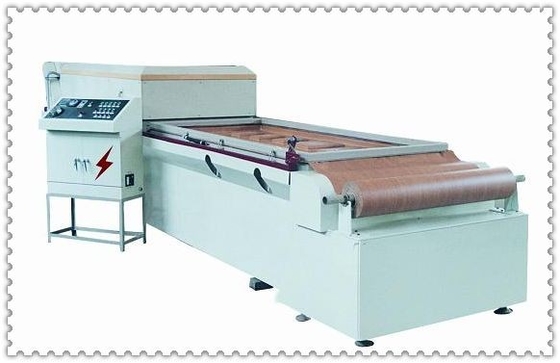 Compacte structuur Automatisering Controle Vacuümvormende machine voor plastic absorberend bord