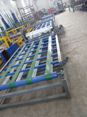 Vervaardigingsmachines voor het vervaardigen van lichtgewicht wandpaneel MGO-borddeuren voor magnesiumoxide