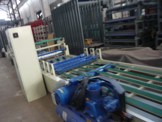 Energiezuinige staal textuur 1,5 * 18 m Doorkapmachines voor vezelcementdeuren
