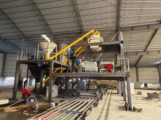 Automatische meubelmachine XPS-bord sandwichpanelen Cementcoating machine