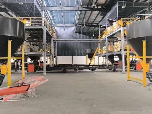 Productielijn voor het vormen van wandpanelen met XPS-isolatiebakplaten