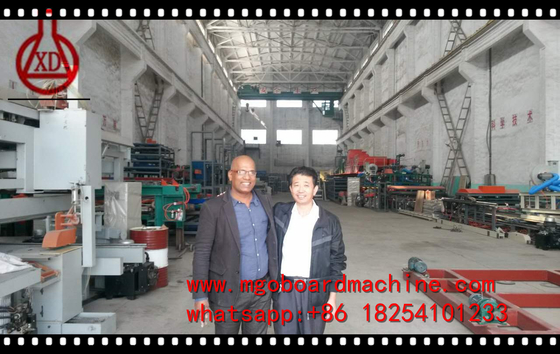 Huis Prefab Magnesiumoxide daktegelmachine / productielijn Ce-certificaat