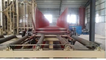 Automatische stroopplatenproductieapparatuur met een dichtheid van 5-10 ton CE-goedkeuring