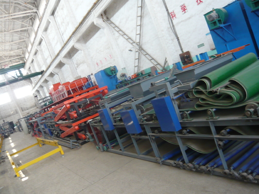 Volledig automatische continue sandwichpaneelproductielijn 2 - 24 mm dikte