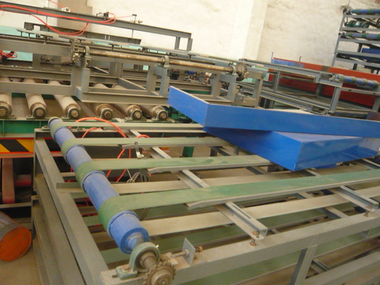 Het Bewijsraad die van de magnesiumoxidebrand Machine, de Raadsmachine maken van het Vezelcement