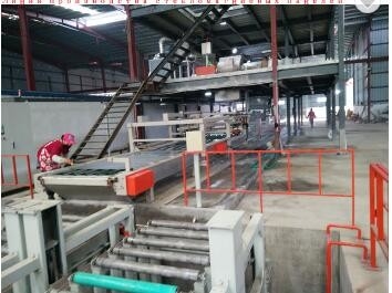 Geprefabriceerd huiseps Sandwichcomité de Machine, cementeert Automatische Sandwich Makend Machine