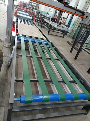 Het volledig Automatische paneel van de sandwichmuur en de raadsproductielijn van het vezelcement